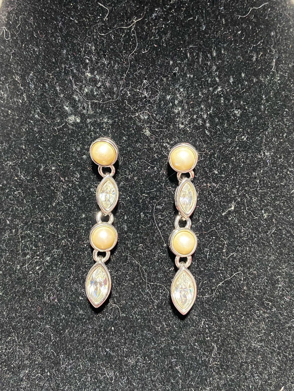 Vintage MOR (Elizabeth Morrey)? Pierced, Drop Earrings